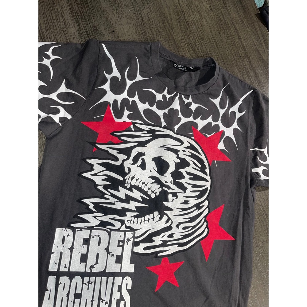 Rebel Vengeance Mens Size L Grey T-Shirt Rebel Archives Skull Tribal AOP Graphic